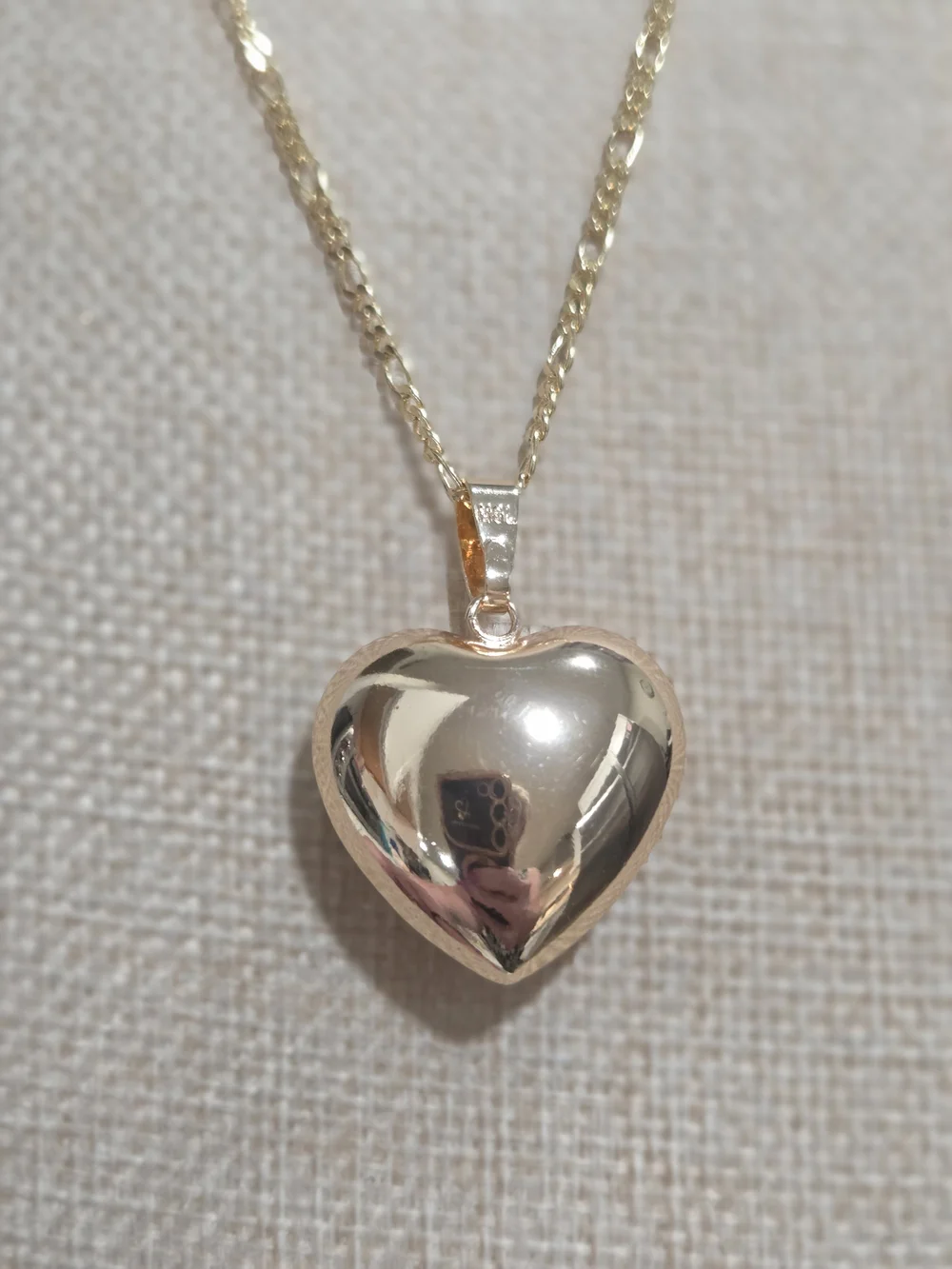Gold Heart Pendant Necklace - Elegant Women's Jewelry